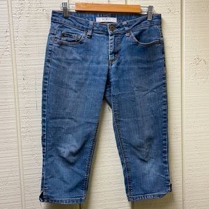 Mixit jean capris size 4 in hood shape